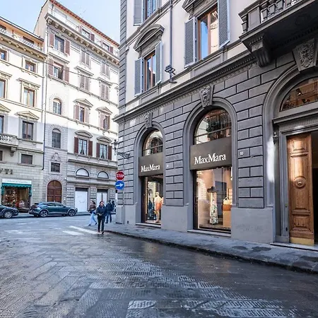 Duomo Elegante Apartment